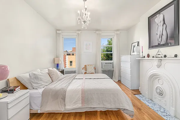 Sold by Compass | media 16