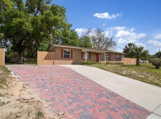 225 W 17th St, Apopka, FL 32703