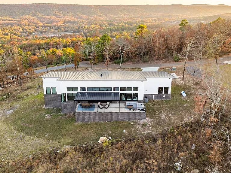 628 Mount Riante Rd — Photo 6