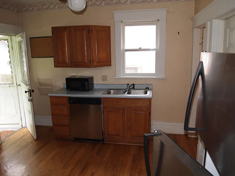 132 Union St — Photo 2