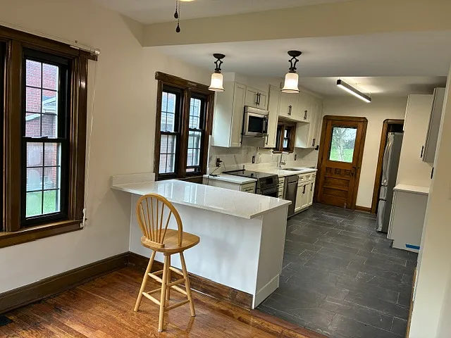358 State St — Photo 4