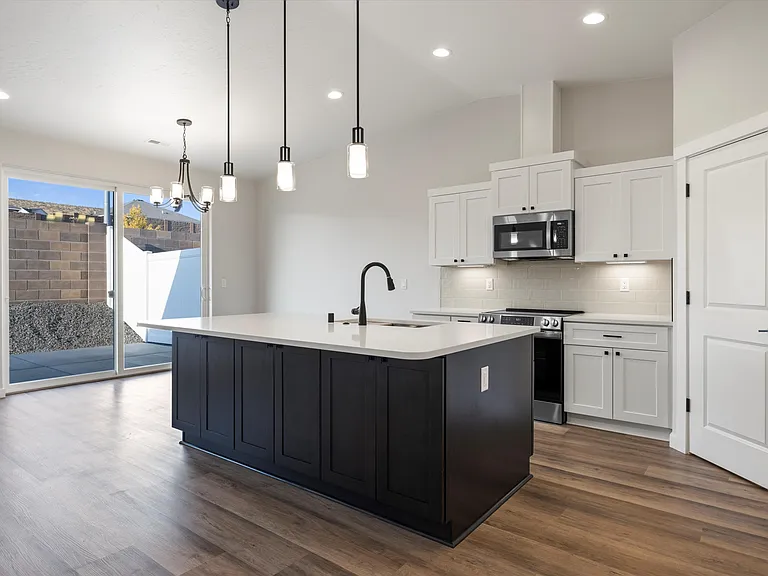 6258 W 33rd Ave — Photo 11