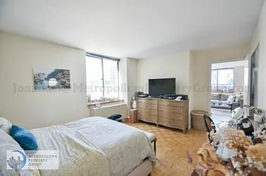 Rented by Metropolitan Property Group