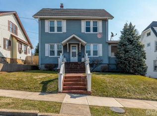 60 Carlton St, Edison, NJ 08837