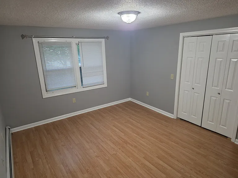 151 Kenyon Ave — Photo 4
