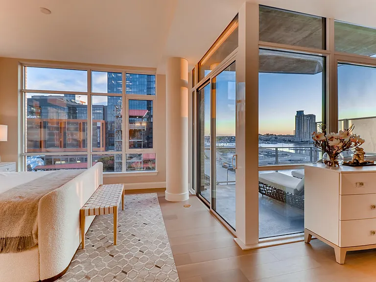 Liberty Harbor East — Photo 58