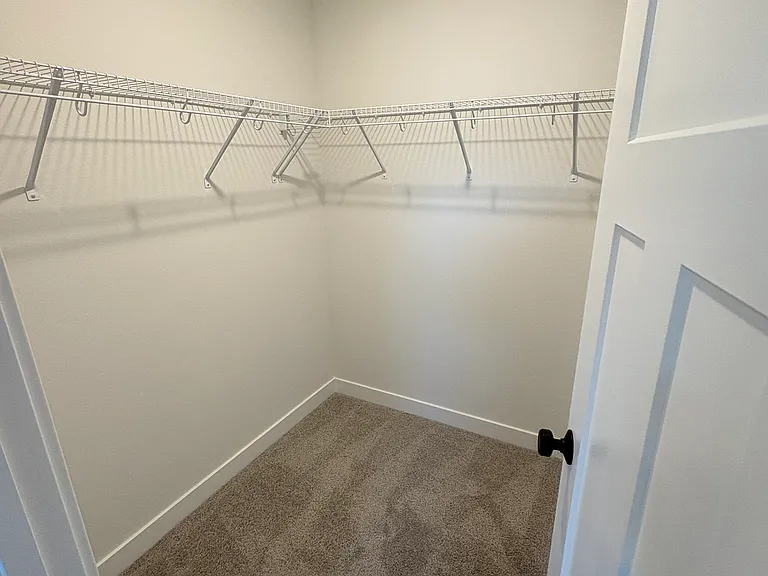 220 NW Waverly Dr #1 — Photo 25