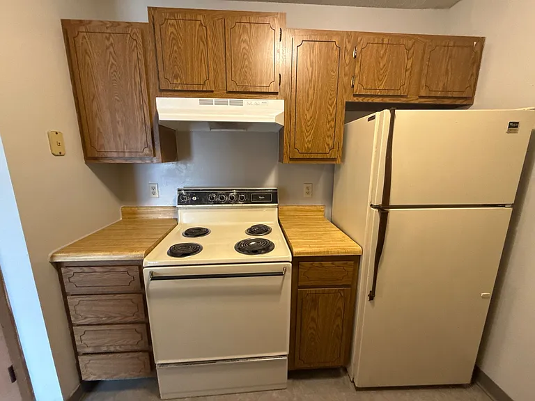 1301 S Cleveland Ave — Photo 8