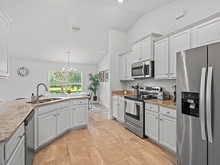 249 Rotonda Blvd W — Photo 21