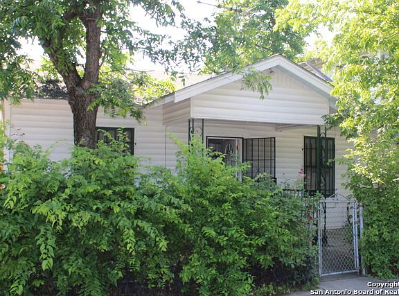 3rd image of 310 N Calaveras