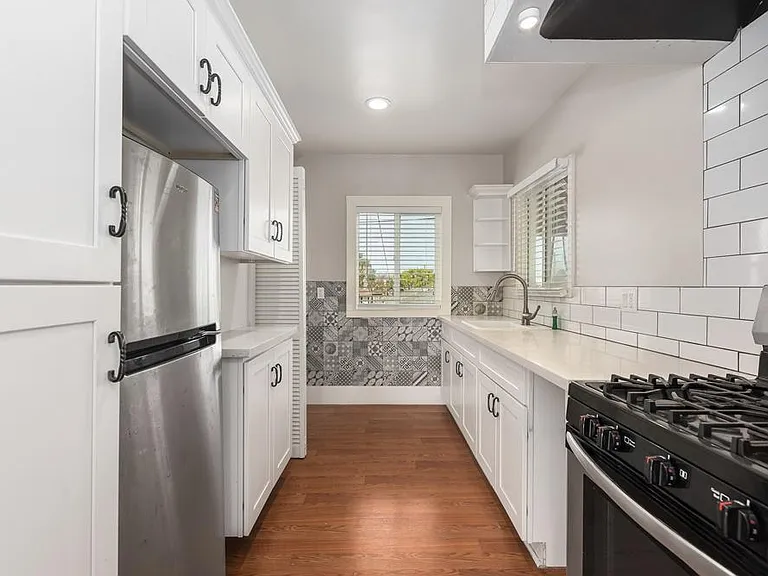 1527 Seal Way #4 — Photo 13