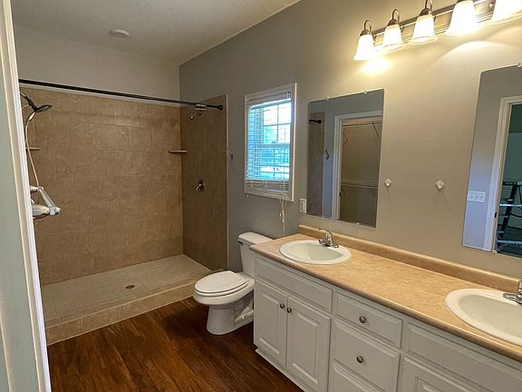 2nd image of 309 Treasure Blvd