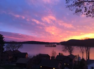 75 S Lake Shore Dr, Brookfield, CT 06804