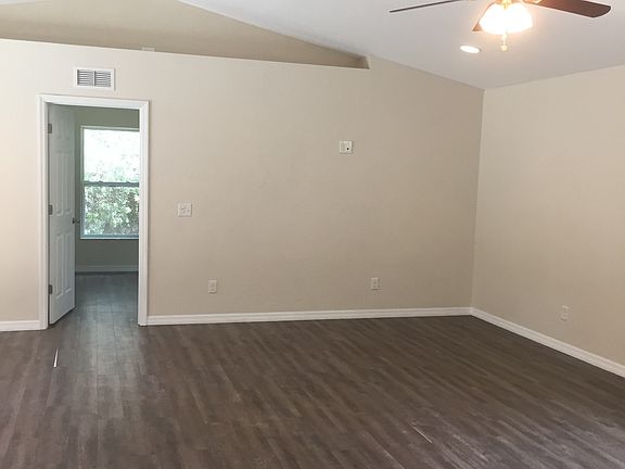 4th image of 1233 NW Myrtle Ave