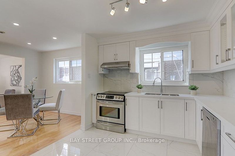 Toronto House for rent - 4 Bedrooms — photo 6