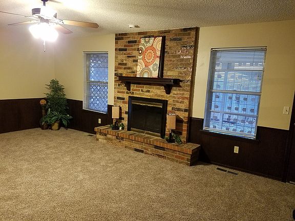 Family Room 1
