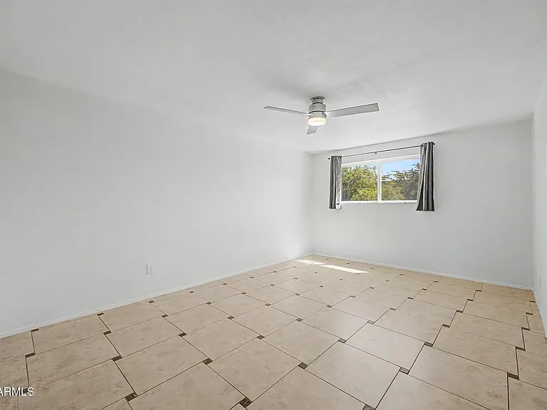 2225 E Catalina Dr — Photo 22