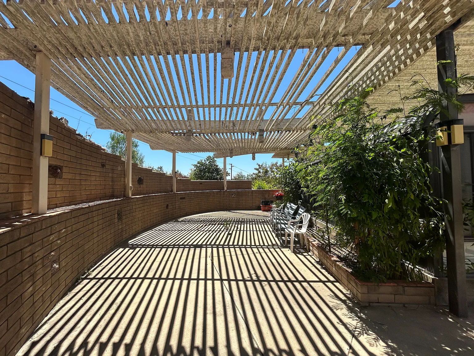 3 bed, 3771 sqft, $1,000 — Photo 4
