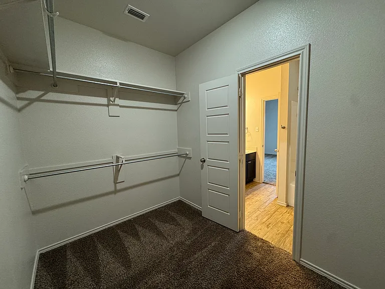 11824 Evanston Ave — Photo 31