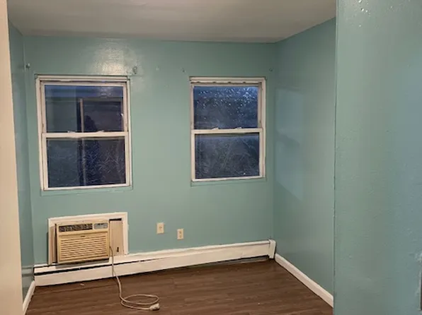 18602 Foch Blvd, Saint Albans, NY 11412