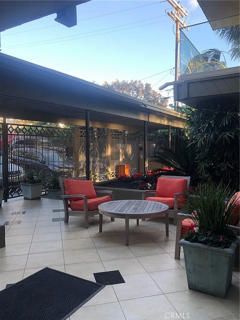 2 bed, 1028 sqft, $8,500 — Photo 4