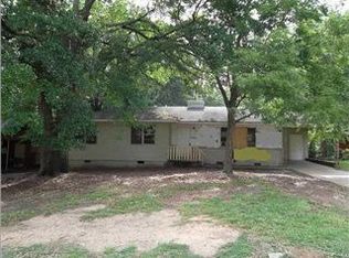 208 Queen Victoria Ln, Jackson, MS 39209