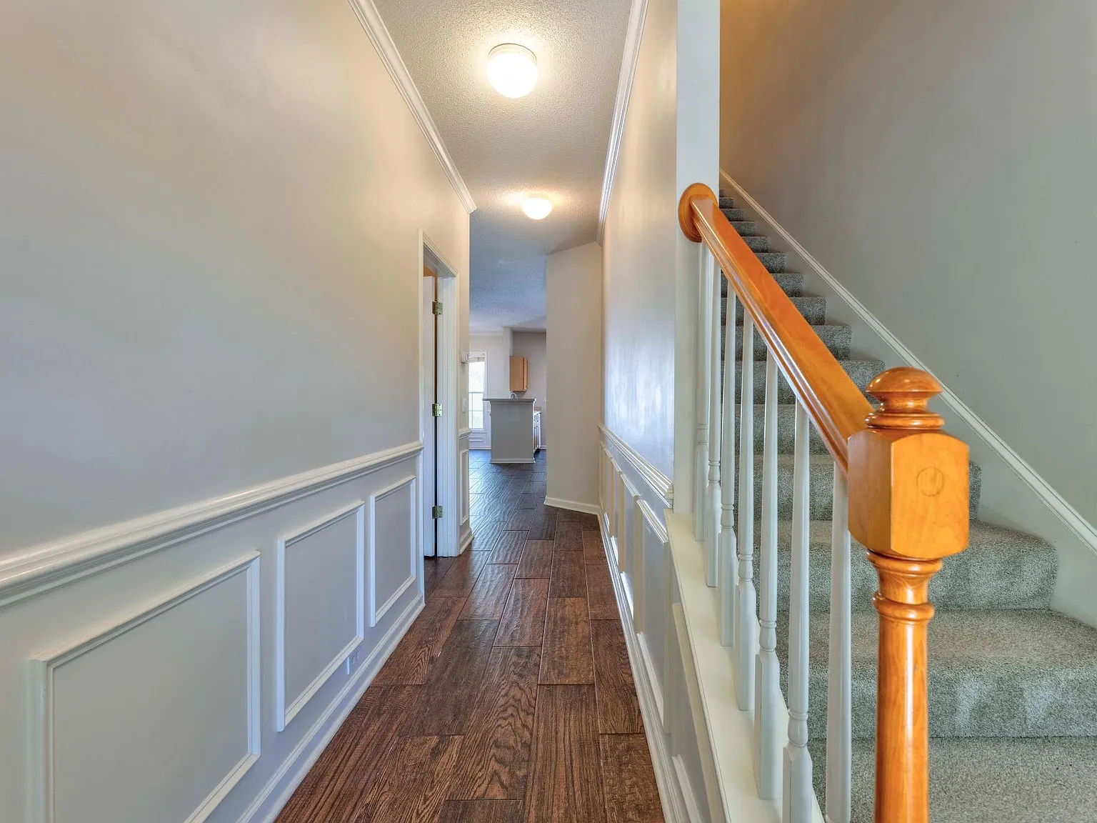 3 bed, 3.5 bath, 1812 sqft, $2,495 — Photo 3