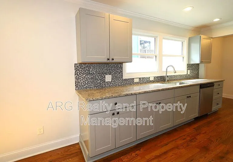 1095 Ira St SW — Photo 38