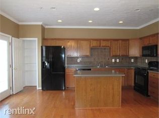 829 Middle River Rd, Middle River, MD 21220