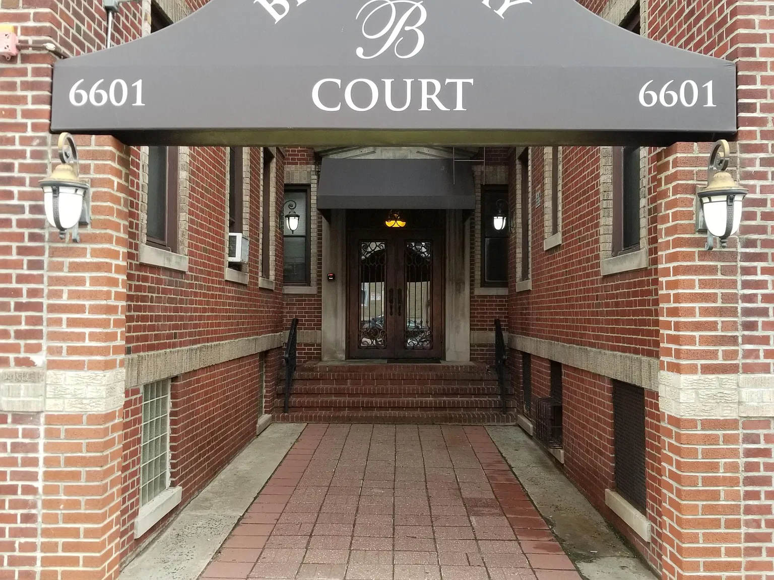 2 bed, 800 sqft, $2,150 — Photo 2