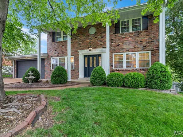4633 Gatesbury Dr, Saint Louis, MO 63128