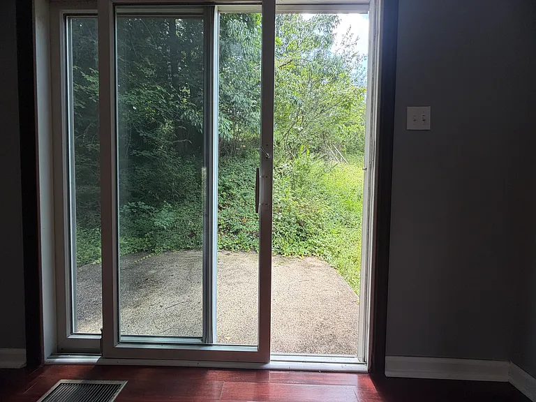 229 6th Ave #2 — Photo 9
