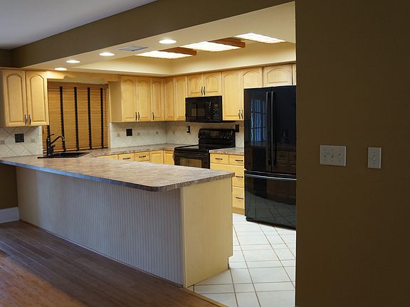 2nd image of 4349 Coral Springs Dr #1E
