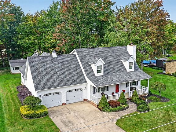 4th image of 55 Woodside Ave