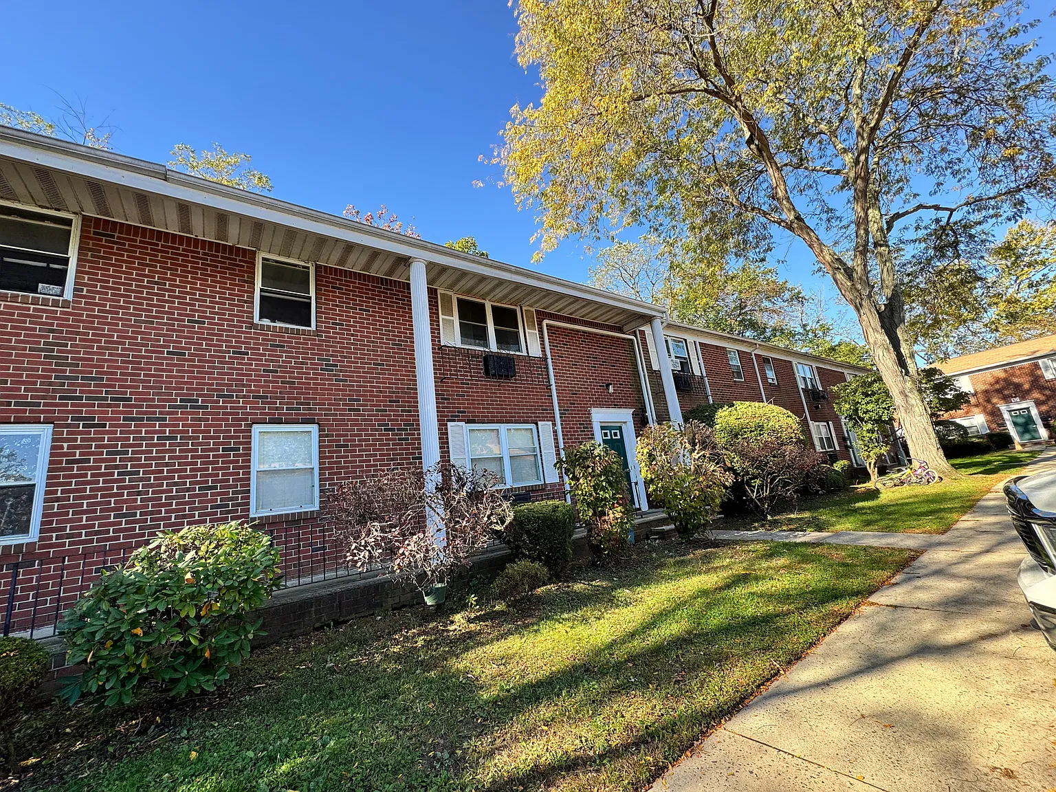 2 bed, 868 sqft, $2,250 — Photo 2