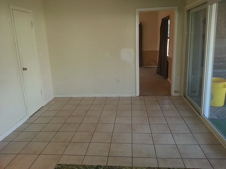 37 Pembrook Ln — Photo 2