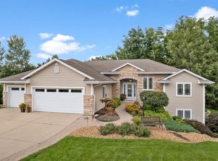 3412 Woods Edge Ln, Janesville, WI 53548