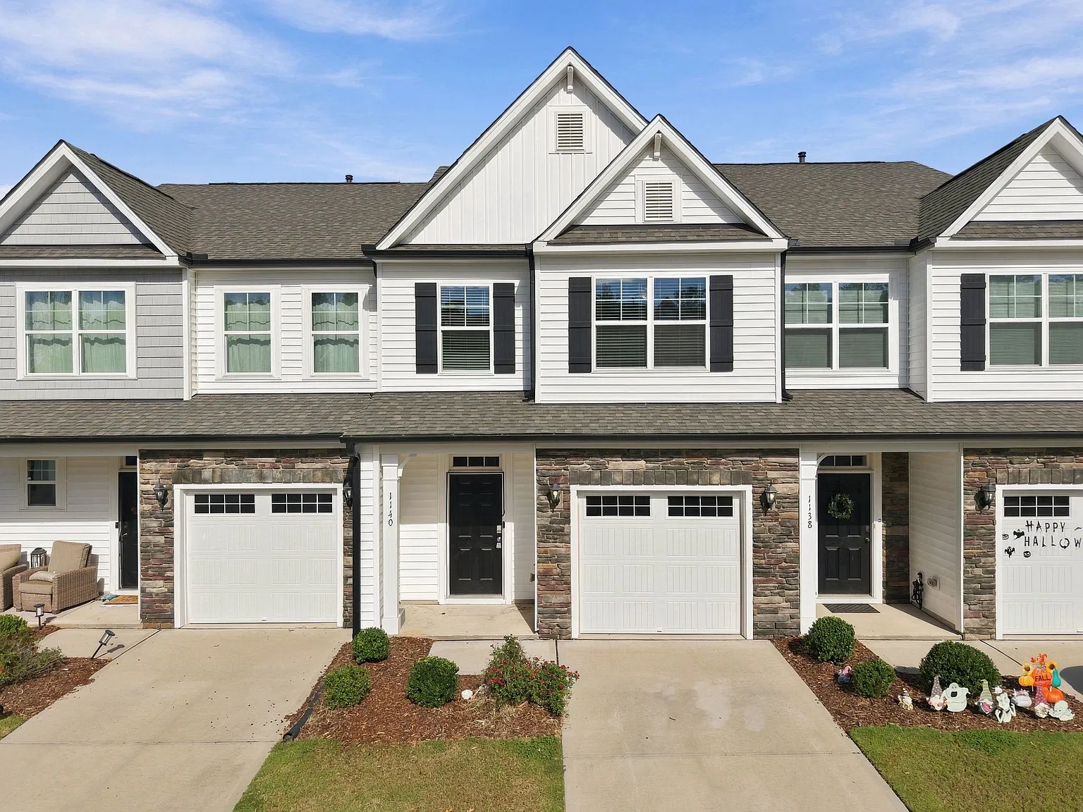 3 bed, 2.5 bath, 1804 sqft, $1,995 — Photo 2