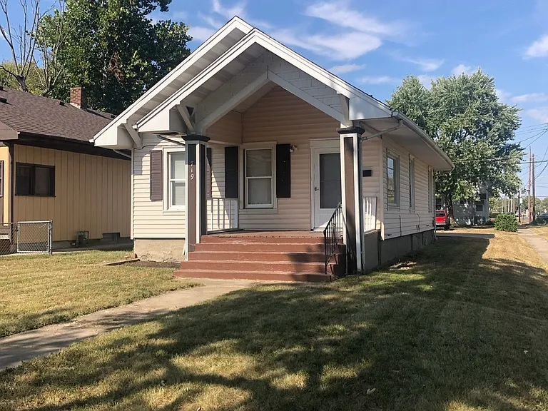 719 15th Ave — Photo 9
