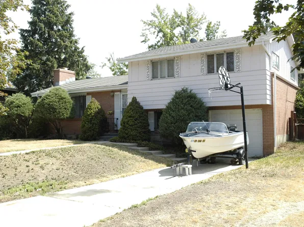 746 Elkhart St, Aurora, CO 80011