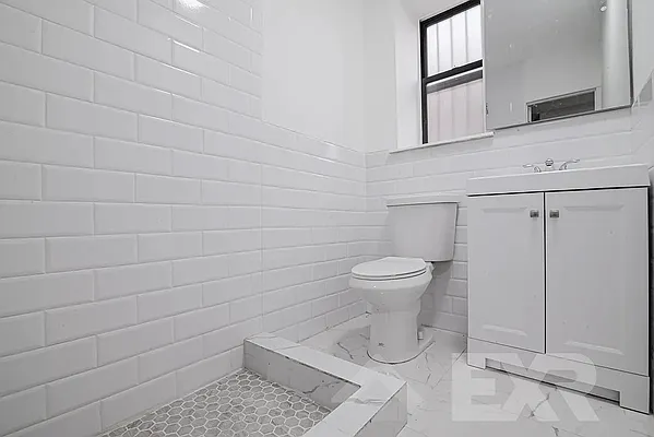 Rented by EXR | media 20