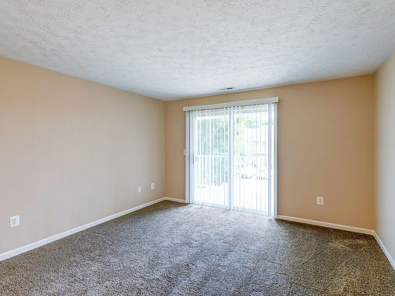 185 - COUNTRY VIEW APARTMENTS — Photo 11