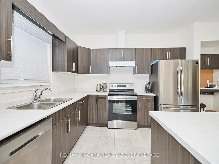 3595 Carolina Ct — Photo 13