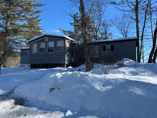 35 Roberts Road, Barrington, NH 03825