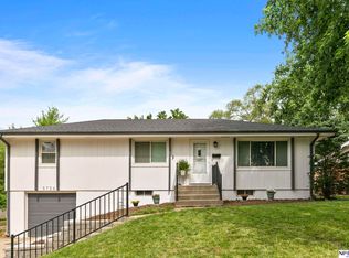 5724 S 91st St, Omaha, NE 68127
