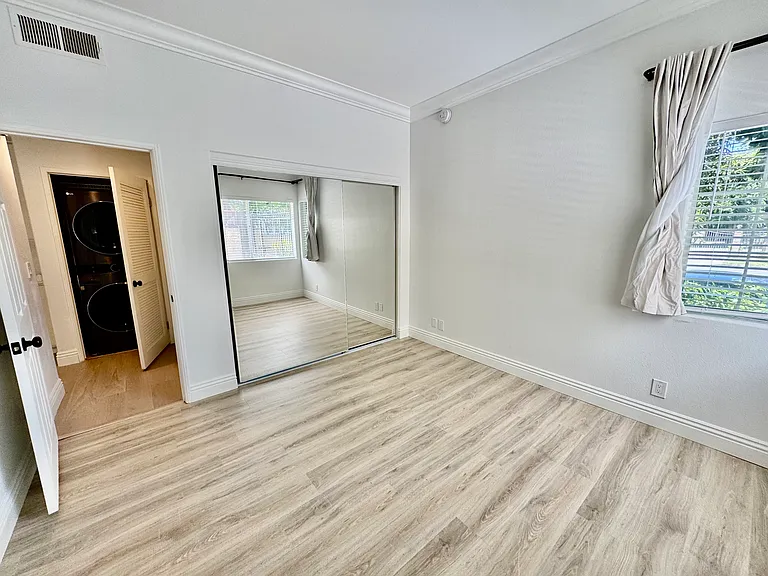 10604 Valley Spring Ln #106 — Photo 17