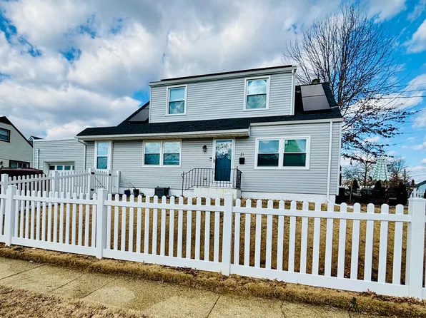 31 Andy Snyder Blvd, Woodbury, NJ 08096