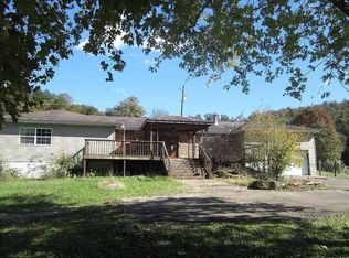 6708 Grassy Lick Rd, Barboursville, WV 25504