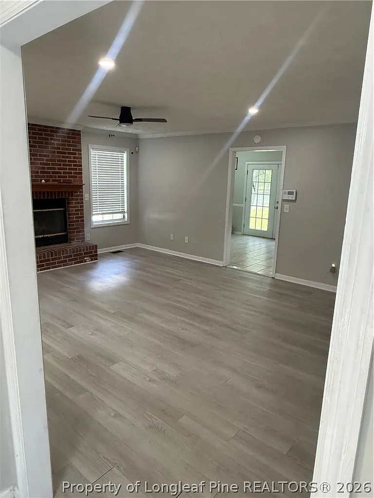 3 bed, 2.5 bath, 2000 sqft, $1,950 — Photo 2