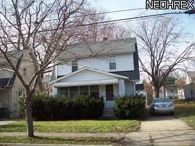 908 Ada St photo 1